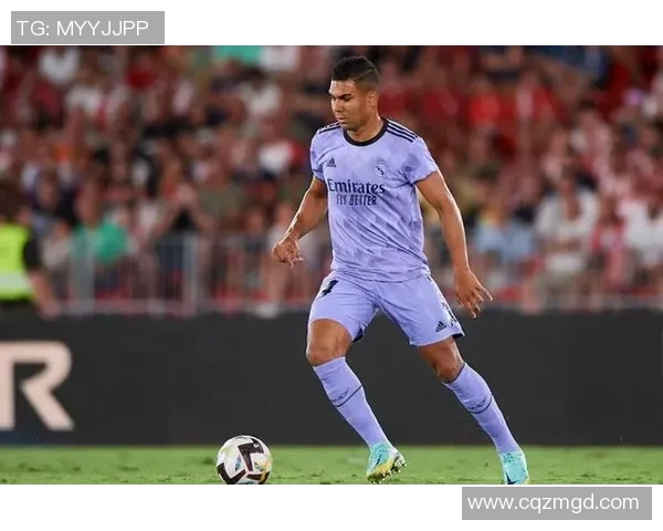 卡塞米罗：从巴西足球新星到欧洲豪门中场核心的辉煌历程