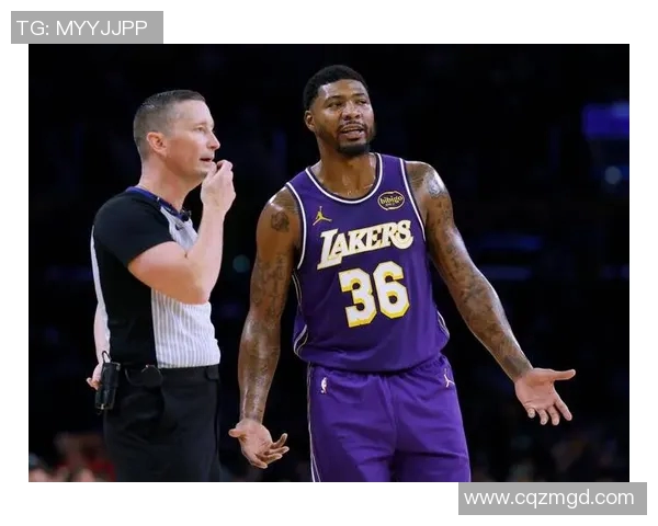 马库斯斯马特的篮球之路与个人成长历程探讨