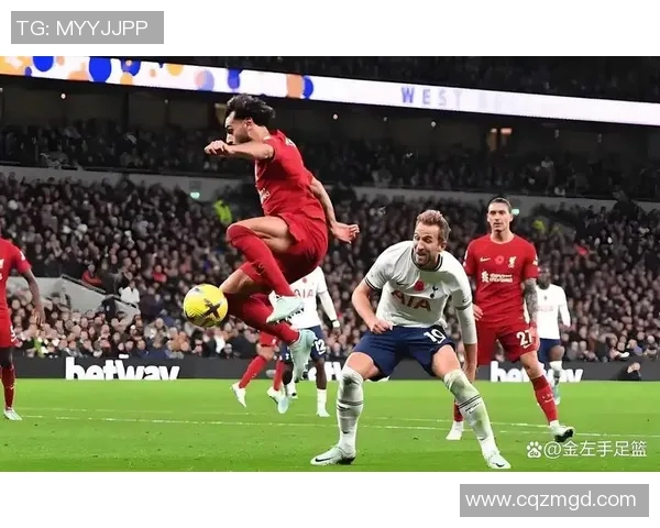 精彩对决日利物浦与热刺视频回顾全场精彩瞬间与战术分析