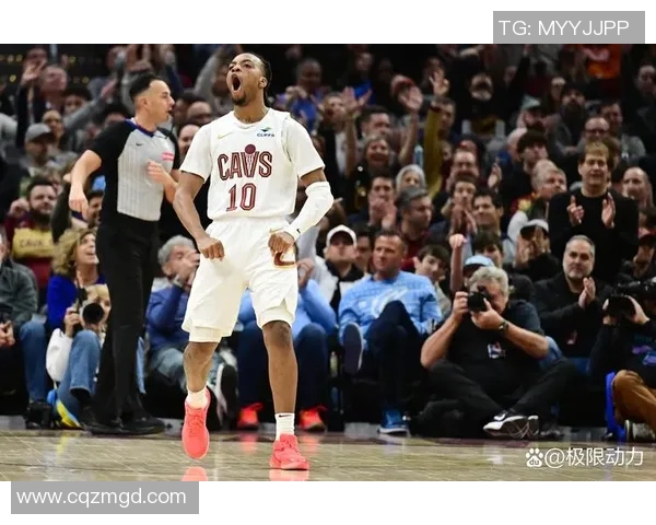 丹佛掘金与步行者的激烈对决展现篮球魅力与团队精神 丹佛掘金与步行者的激烈对决展现篮球魅力与团队精神